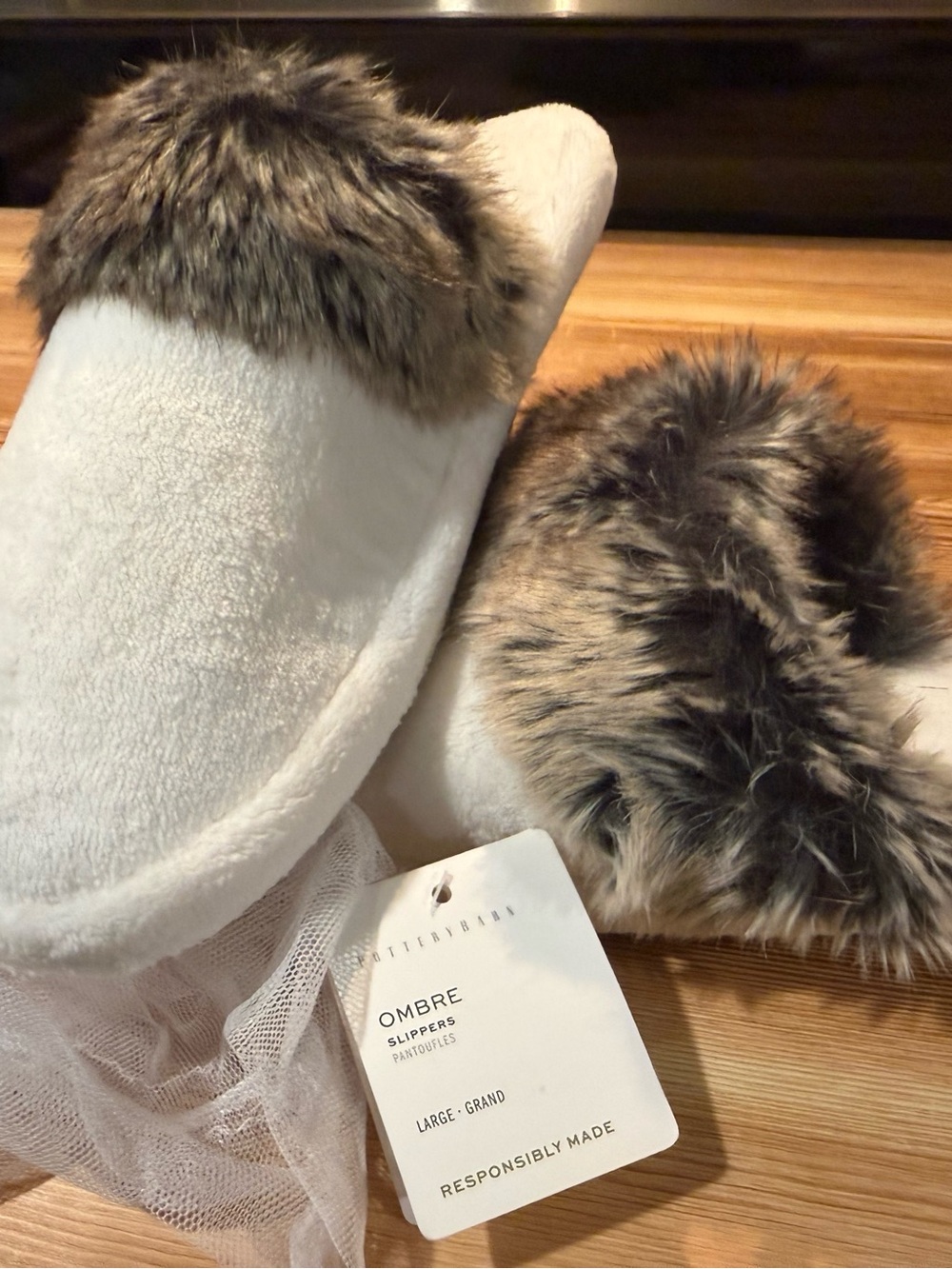 New Pottery Barn Ombre Faux Fur Slippers, L (W 10-11), Ivory/Gray
